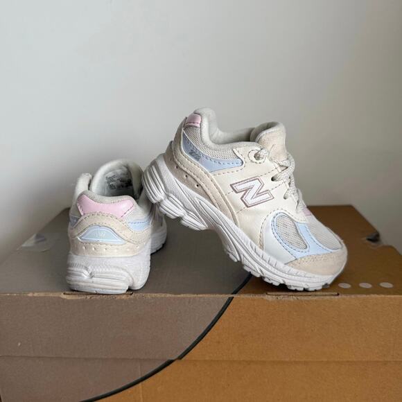 New Balance 2002 R Sea Salt/Pink/Ice Blue Toddler Sneakers - SZ 7 C - Picture 10 of 15